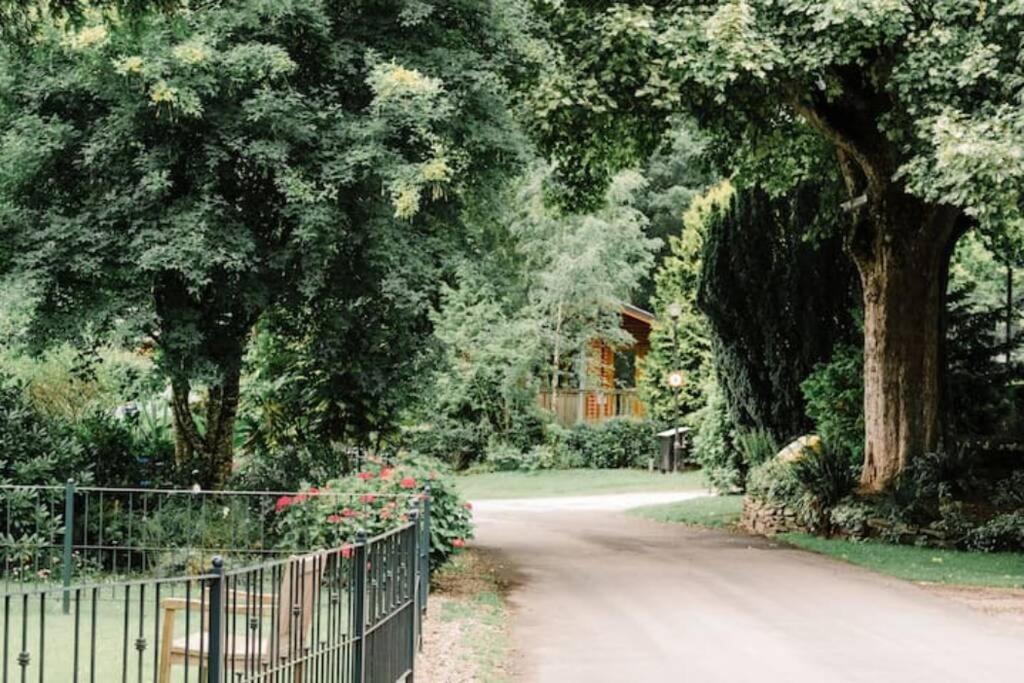 Factors House - A Comfy Cottage In Countryside Park With Wifi And Access To Bar And Pool 珀斯 外观 照片