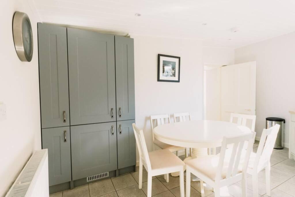 Factors House - A Comfy Cottage In Countryside Park With Wifi And Access To Bar And Pool 珀斯 外观 照片